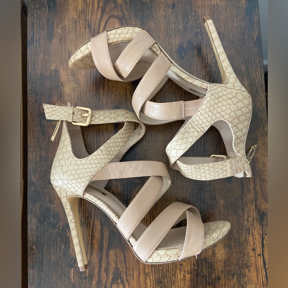GUESS Nude Heels [8]